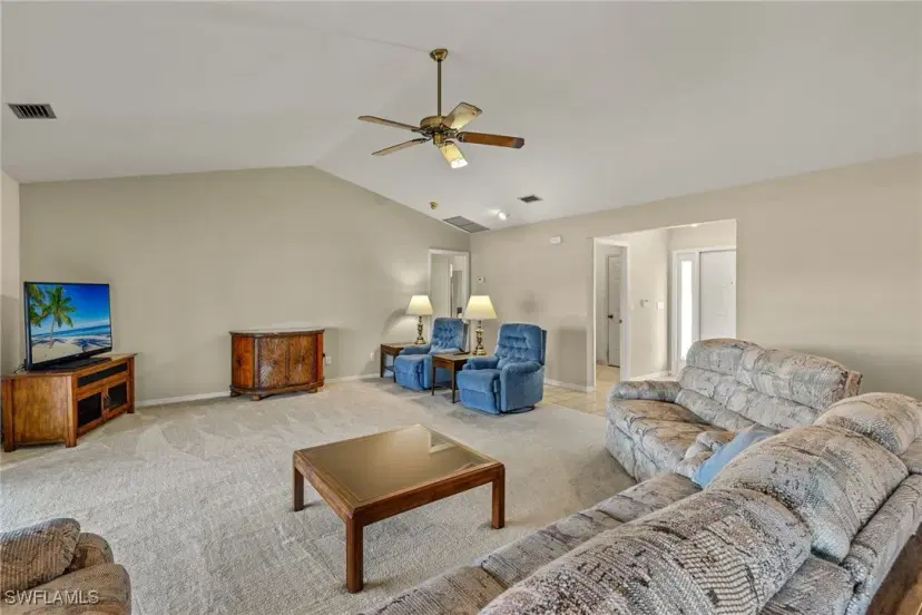 Picture of 419 NE 8Th Ter, Cape Coral FL 33909