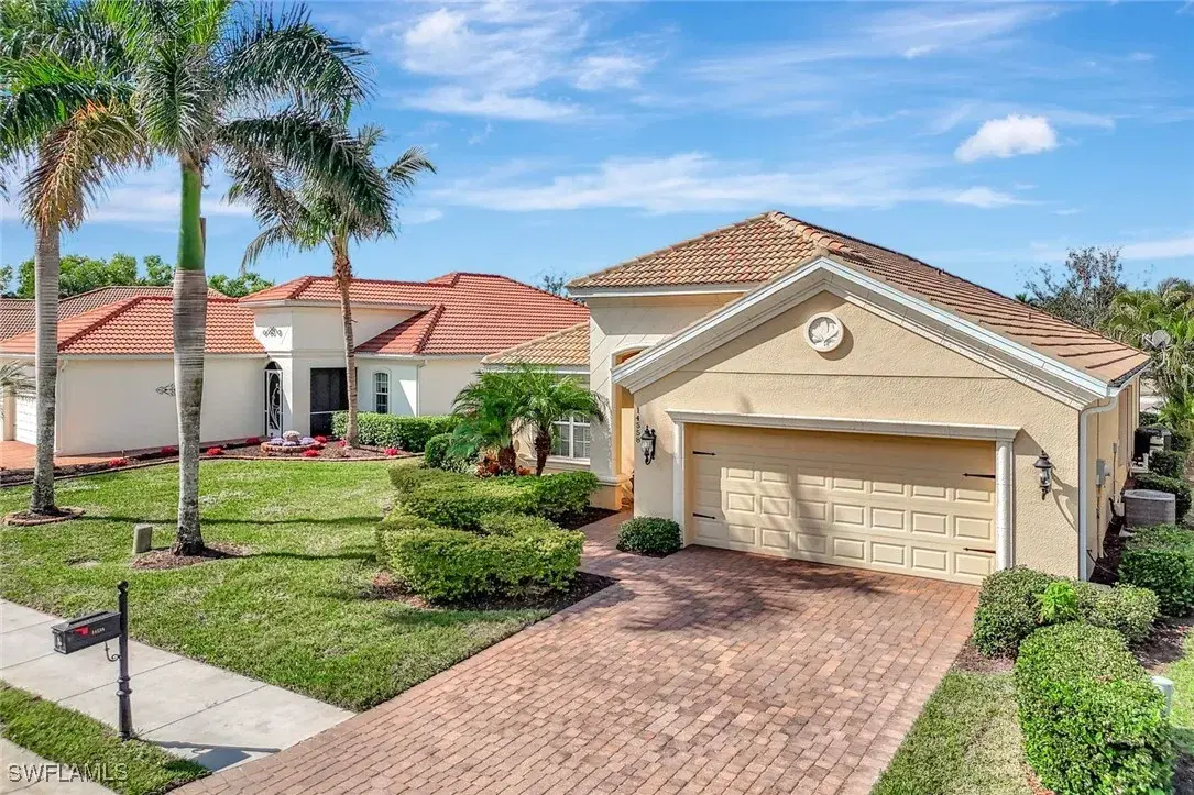 Picture of 14558 Manchester Dr, Naples, FL 34114