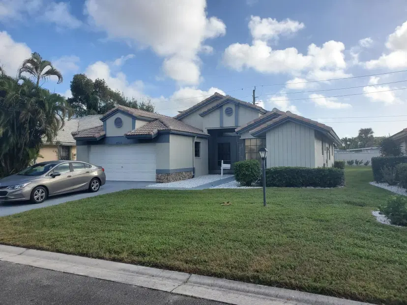 Picture of 8910 Boatswain Drive 8910, Boynton Beach FL 33436