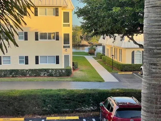 Picture of 14 Colonial Club Dr 203, Boynton Beach FL 33435