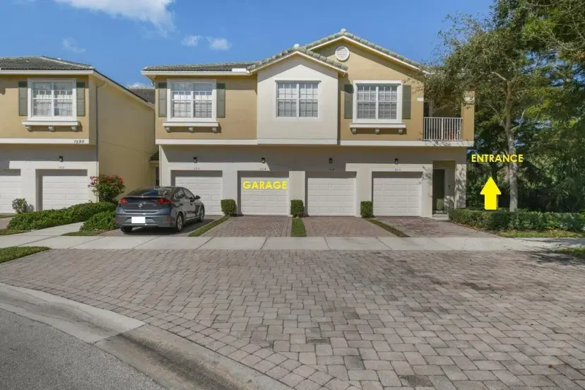 Picture of 1590 SE Sheffield Terrace 204, Stuart FL 34994