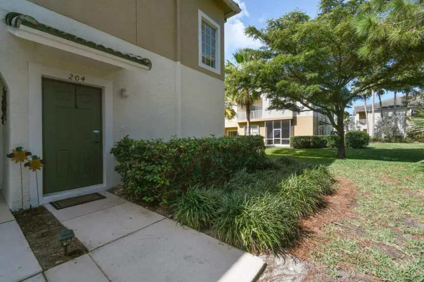 Picture of 1590 SE Sheffield Terrace 204, Stuart FL 34994