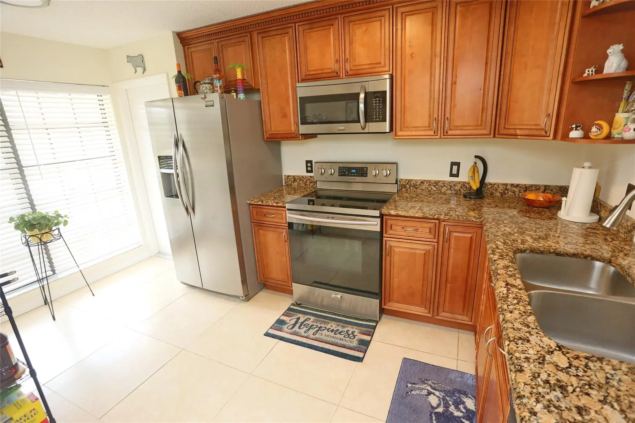 Picture of 6049 Ambertree Ln, Greenacres, FL 33463