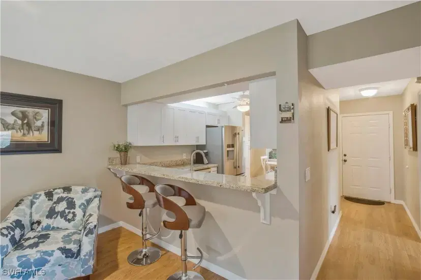 Picture of 257 Robin Hood Cir 101, Naples FL 34104