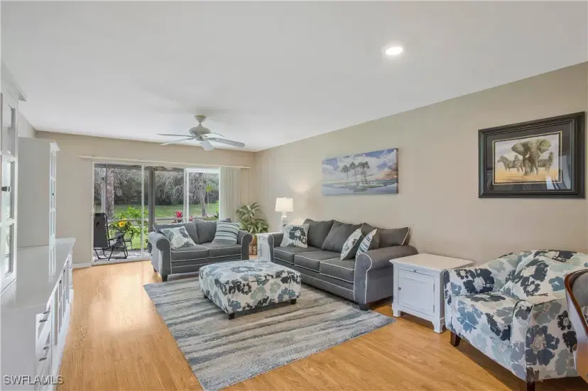 Picture of 257 Robin Hood Cir 101, Naples FL 34104