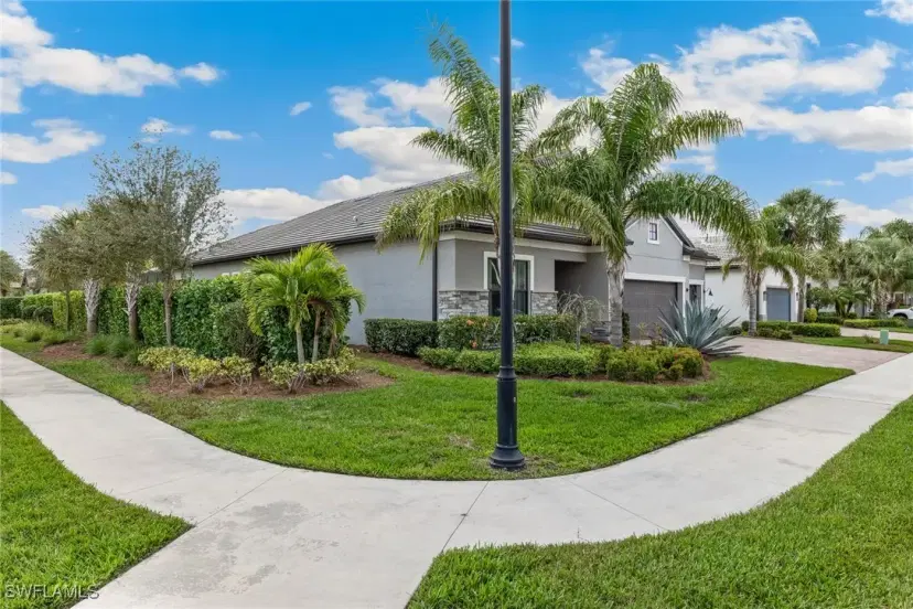 Picture of 12279 Sussex St, Fort Myers FL 33913