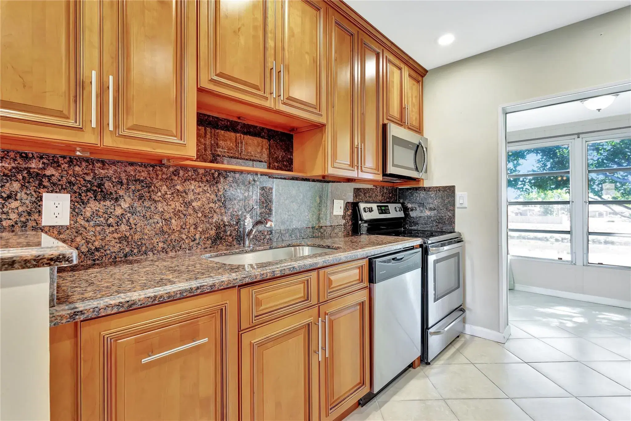 Picture of 7290 NW 1St St 205, Margate, FL 33063