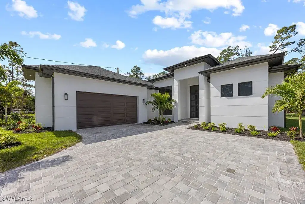 Picture of 2345 19Th St Sw, Naples, FL 34117