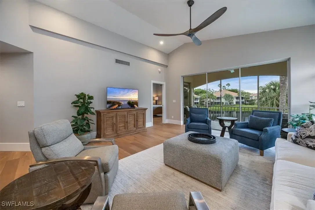 Picture of 8429 Abbington Cir 522, Naples, FL 34108