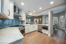 Picture of 8429 Abbington Cir 522, Naples, FL 34108