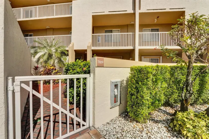 Picture of 7819 Granville Dr 110, Tamarac FL 33321