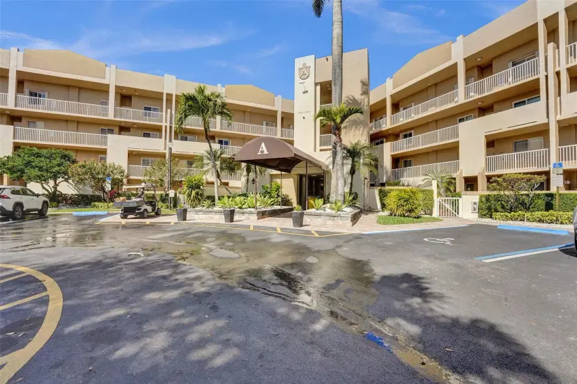 Picture of 7819 Granville Dr 110, Tamarac FL 33321