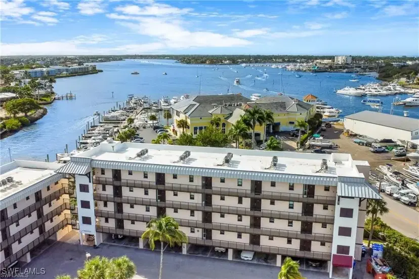 Picture of 807 River Point Dr 204D, Naples FL 34102