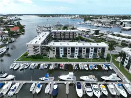 Picture of 807 River Point Dr 204D, Naples, FL 34102