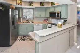 Picture of 4 Park Lane Cir, Lehigh Acres, FL 33936