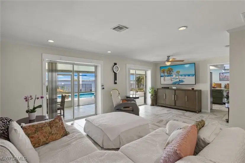 Picture of 4071 E River Dr, Fort Myers FL 33916