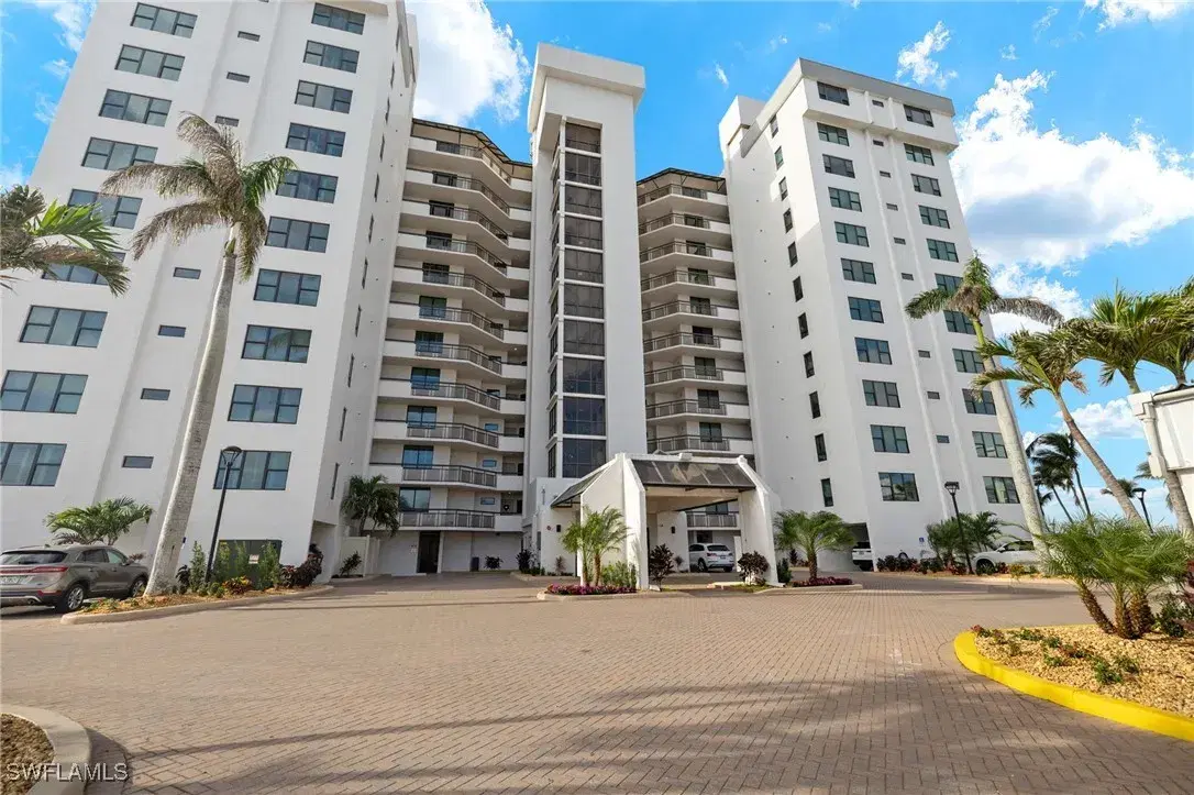 Picture of 18120 San Carlos Blvd 204, Fort Myers Beach, FL 33931