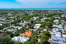 Picture of 778 Broad Ct S, Naples, FL 34102