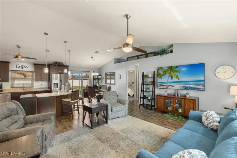 Picture of 313 SE 17Th Ter, Cape Coral FL 33990