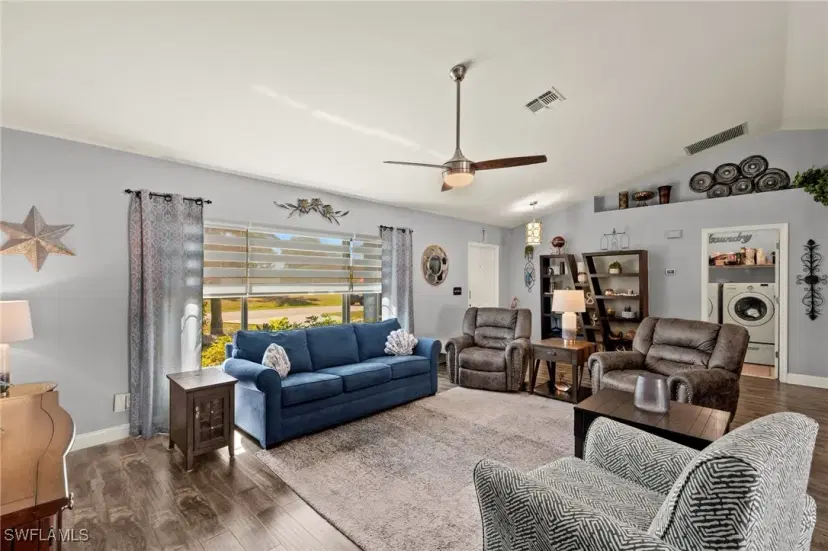 Picture of 313 SE 17Th Ter, Cape Coral FL 33990