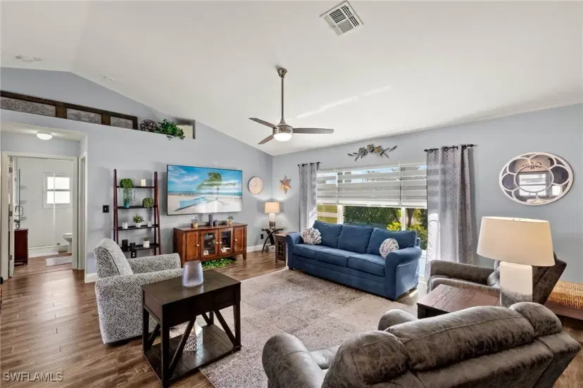 Picture of 313 SE 17Th Ter, Cape Coral FL 33990