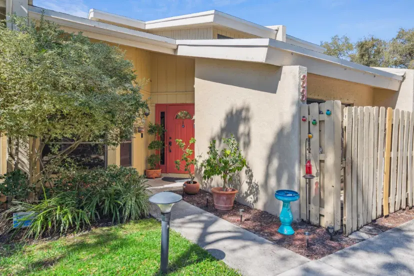 Picture of 1400 NW 9Th Avenue E-33, Boca Raton FL 33486