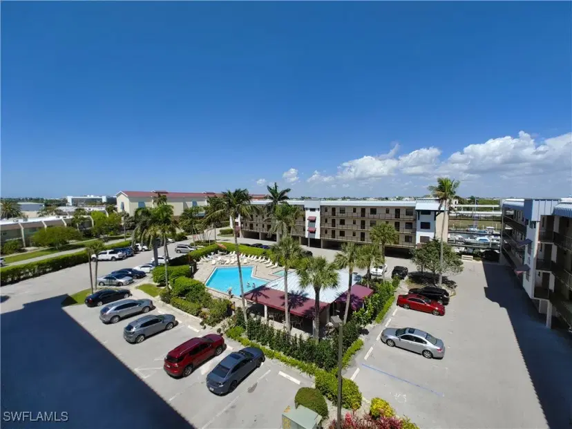 Picture of 805 River Point Dr 304C, Naples FL 34102