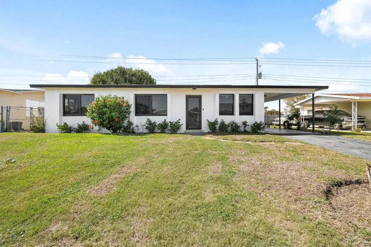 Picture of 1695 S 25Th Court, Riviera Beach, FL 33404