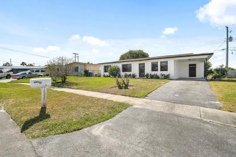 Picture of 1695 S 25Th Court, Riviera Beach FL 33404