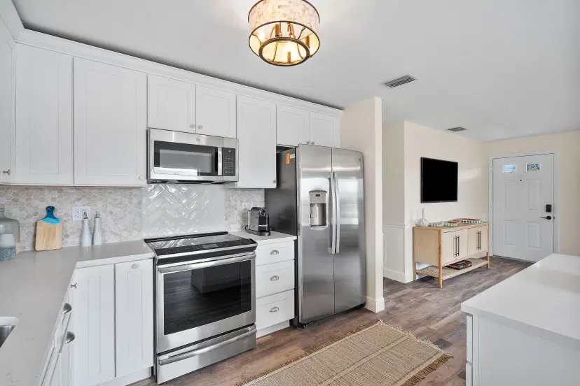 Picture of 7423 SE James Street, Hobe Sound FL 33455