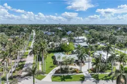 Picture of 3209 W Riverside Dr, Fort Myers, FL 33901