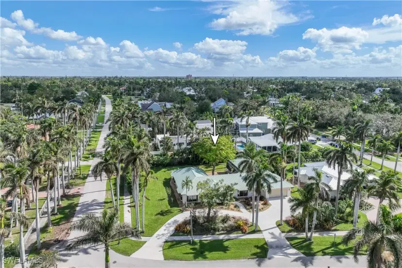 Picture of 3209 W Riverside Dr, Fort Myers FL 33901