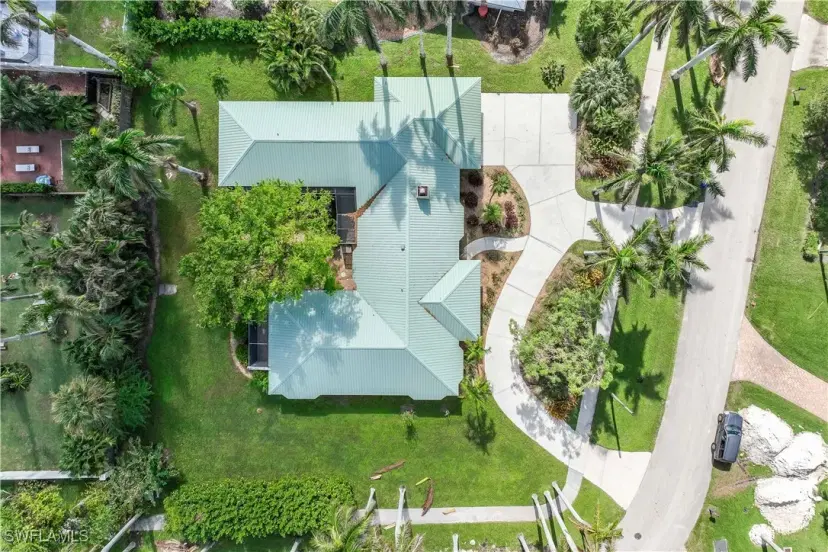 Picture of 3209 W Riverside Dr, Fort Myers FL 33901