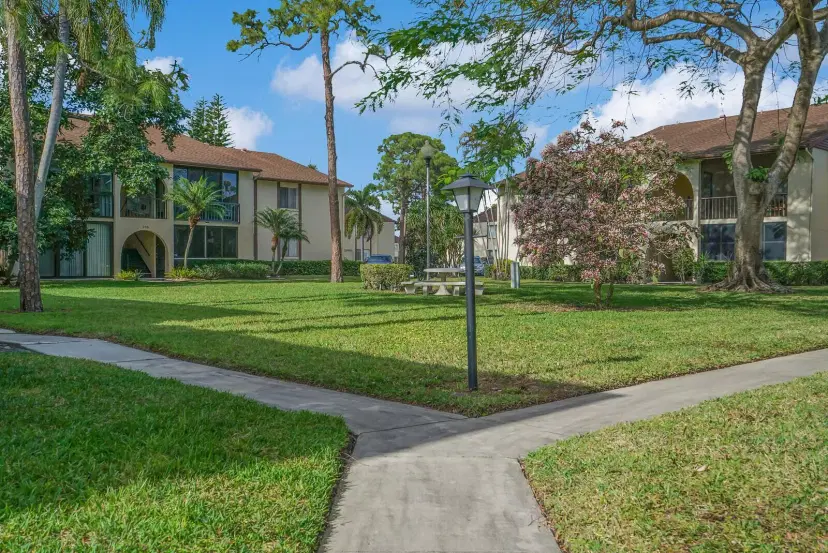 Picture of 339 Knotty Pine Circle C1, Greenacres FL 33463