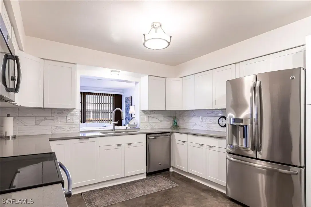 Picture of 1331 S Brandywine Cir, Fort Myers, FL 33919