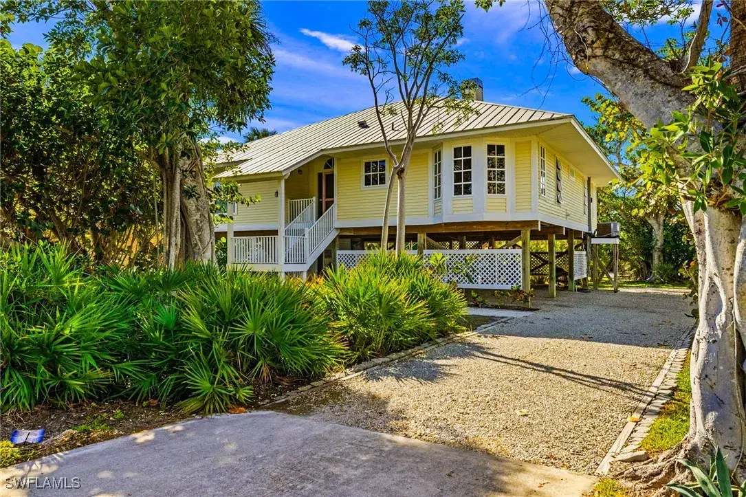 Picture of 551 Sea Oats Dr, Sanibel, FL 33957