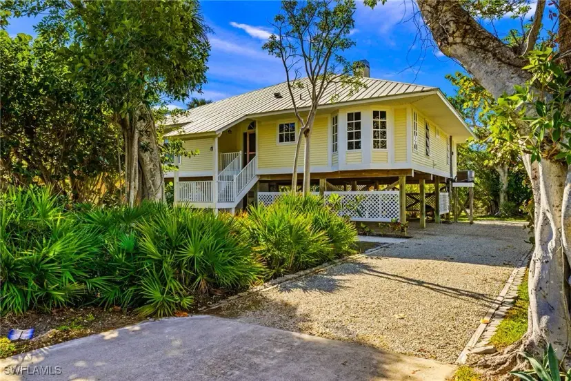 Picture of 551 Sea Oats Dr, Sanibel FL 33957