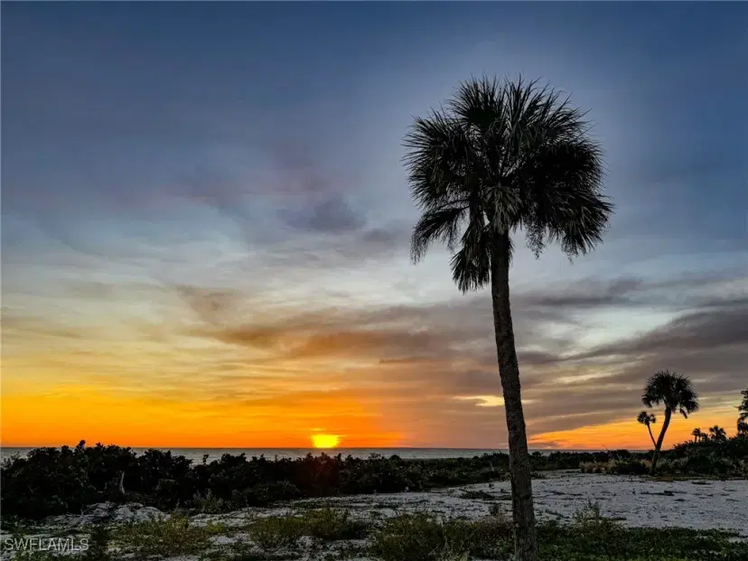 Picture of 551 Sea Oats Dr, Sanibel FL 33957