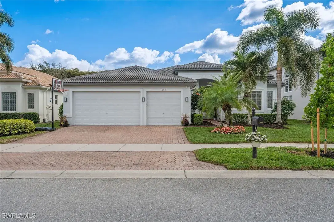 Picture of 1813 Senegal Date Dr, Naples, FL 34119