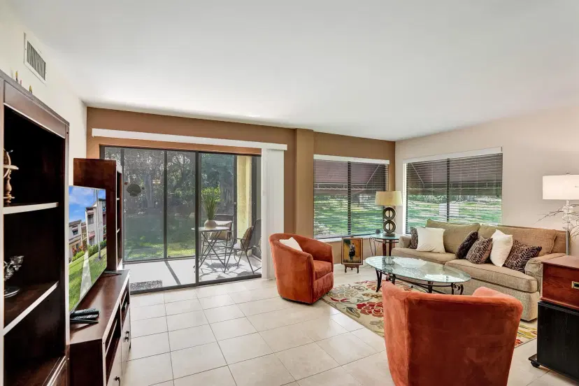 Picture of 5040 Rose Hill Drive 101, Boynton Beach FL 33437