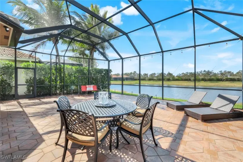 Picture of 3366 Baltic Dr, Naples FL 34119