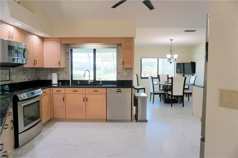 Picture of 6909 Wittman Dr, Fort Myers, FL 33919