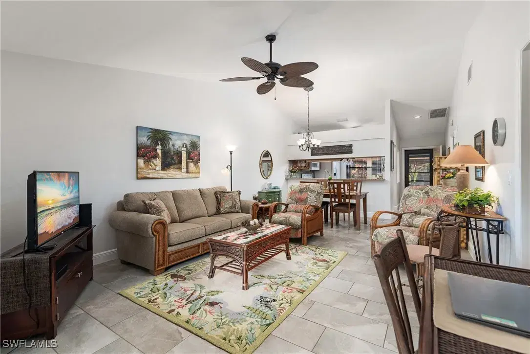 Picture of 2026 Pine Isle Ln 2026, Naples, FL 34112