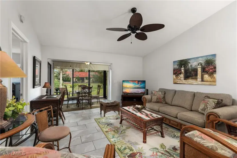 Picture of 2026 Pine Isle Ln 2026, Naples FL 34112