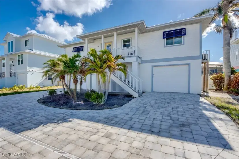 Picture of 250 Flamingo St, Fort Myers Beach FL 33931