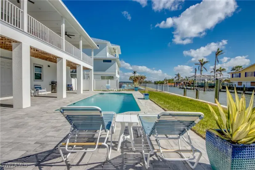 Picture of 250 Flamingo St, Fort Myers Beach FL 33931