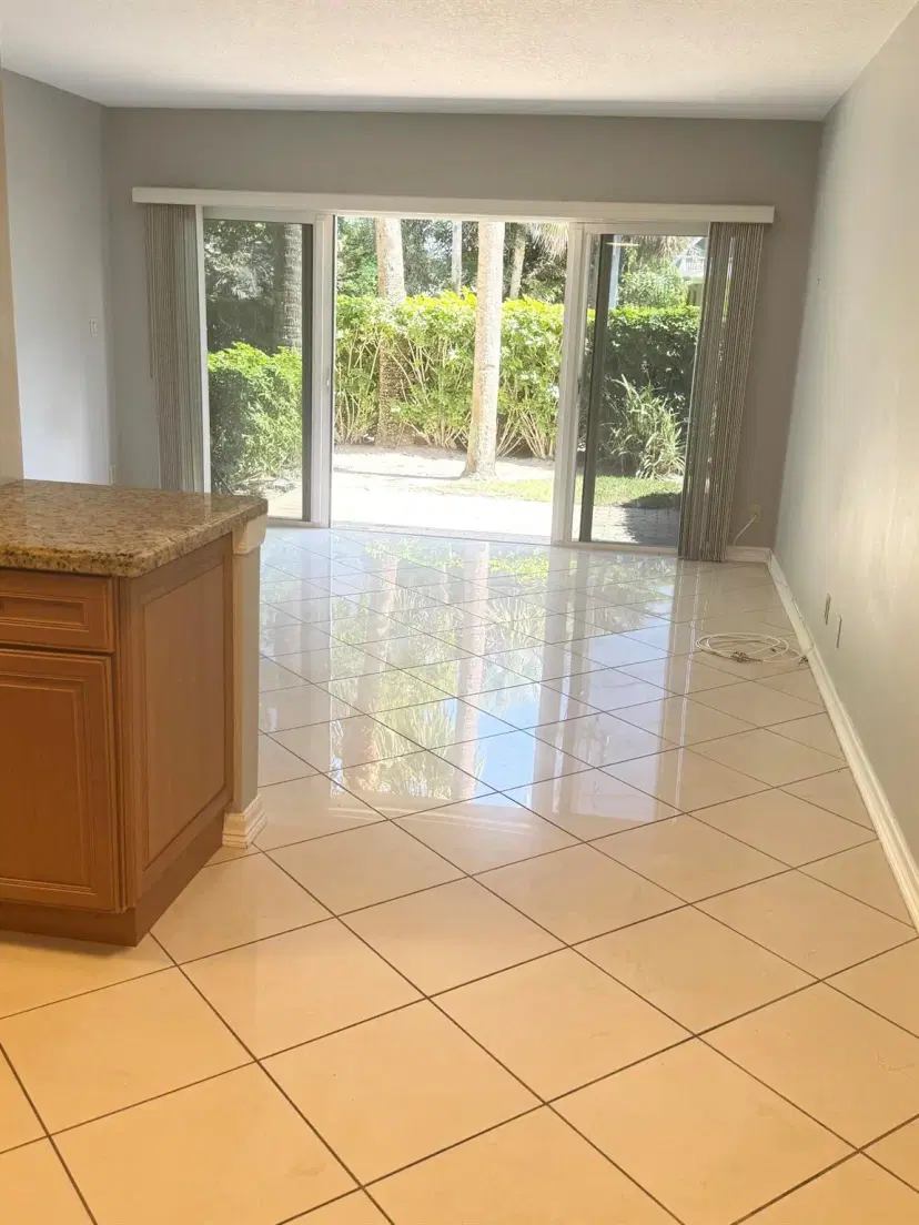 Picture of 505 NE 20Th Avenue Ne 110, Deerfield Beach FL 33441
