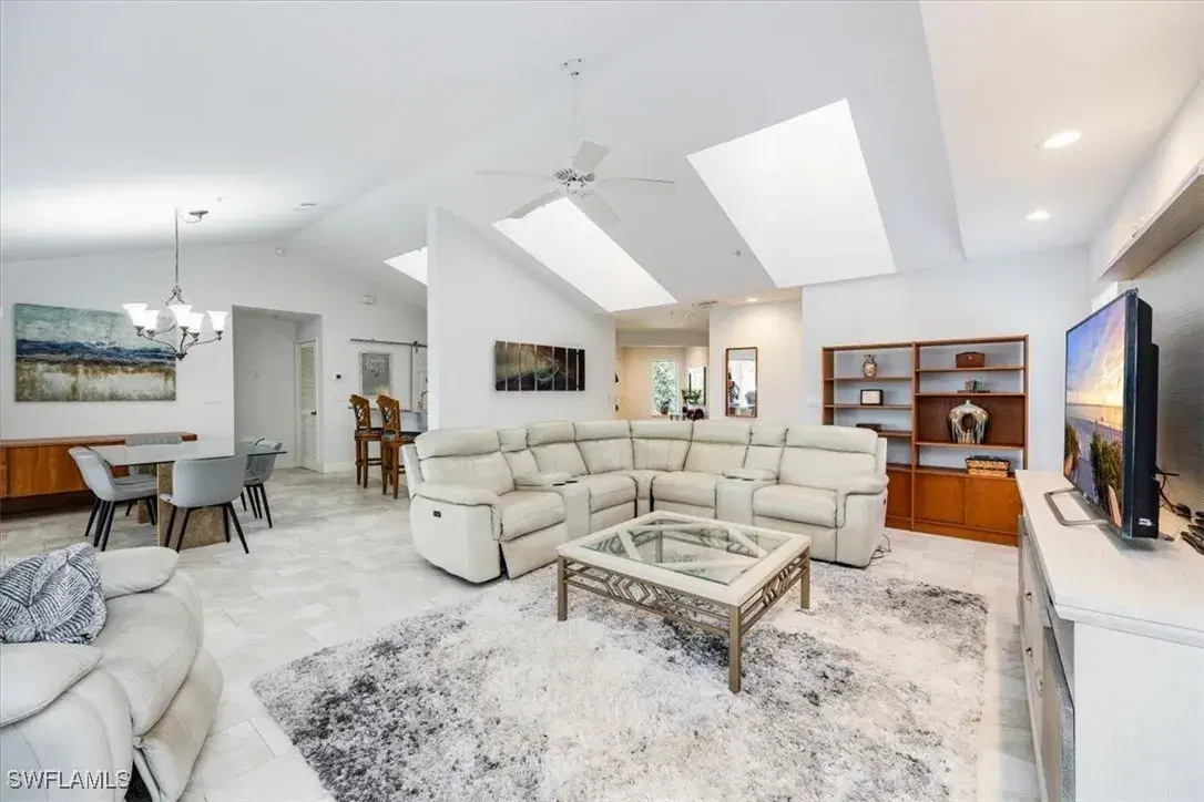 Picture of 760 Waterford Dr 301, Naples, FL 34113