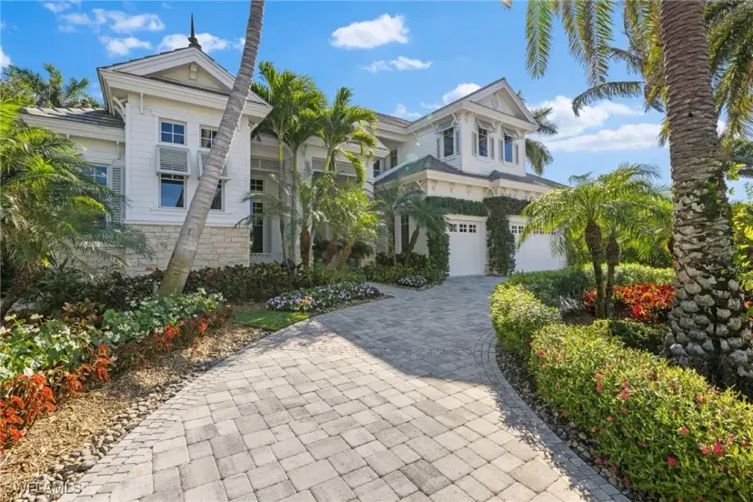 Picture of 532 Pine Grove Ln, Naples FL 34103