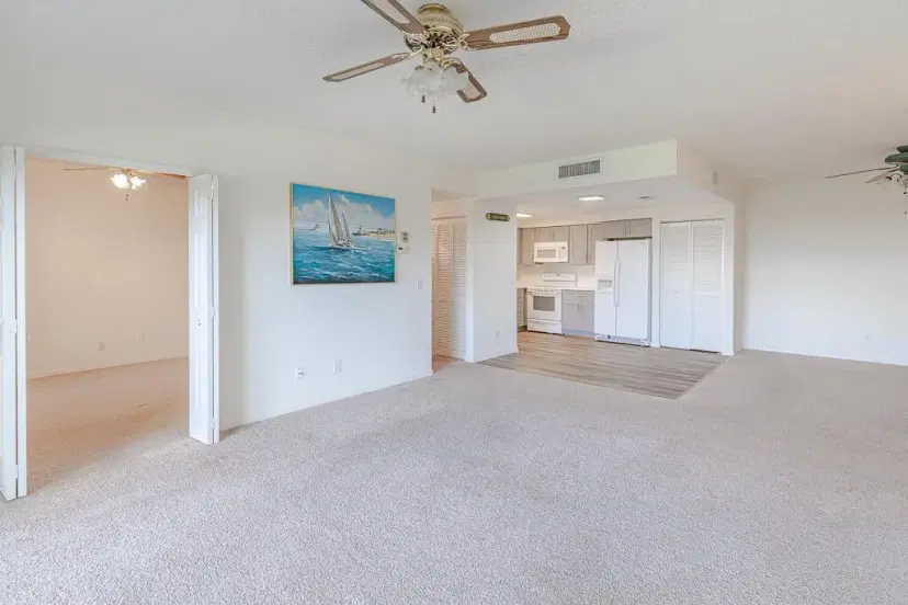Picture of 200 SE Four Winds Drive 114, Stuart FL 34996